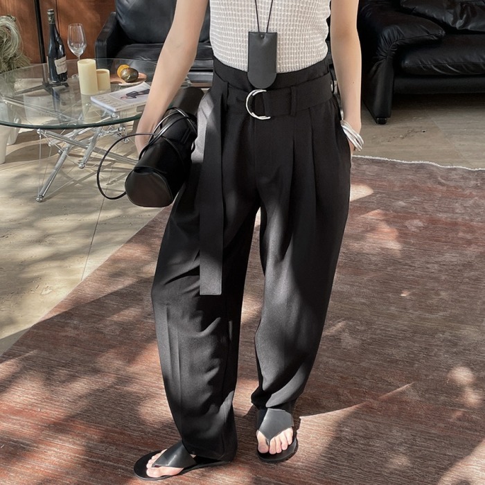 Loose casual tapered pants with belted beaded hem 19
