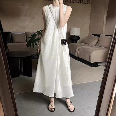 Simple high-end pleated A-line dress 46