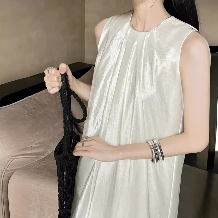 Simple high-end pleated A-line dress 46